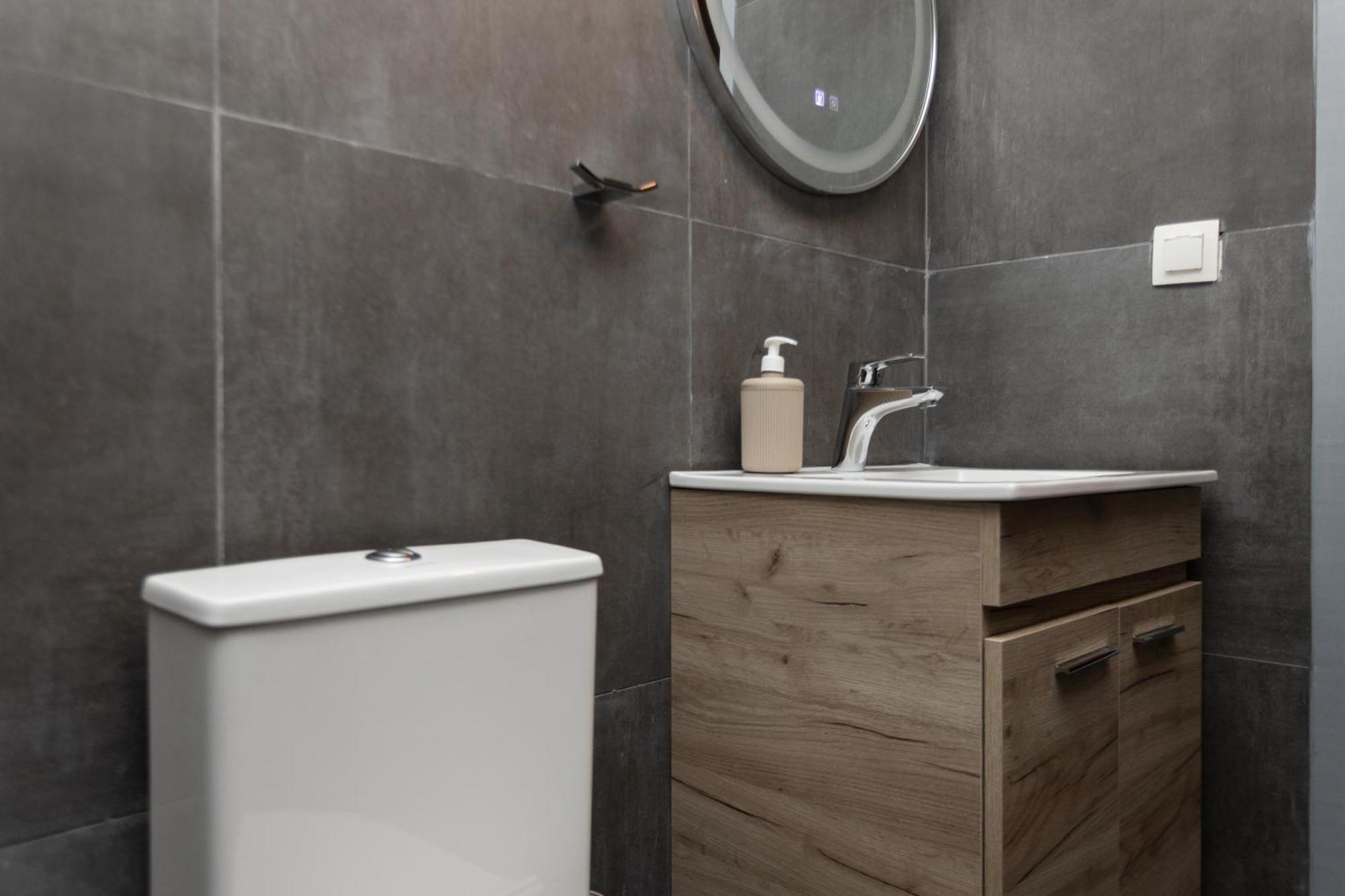 Tsimiski Double Suites #8 Thessaloníki Bilik gambar